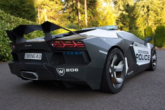 Life-Sized-Lamborghini-Aventador-is-Made-Completely-Out-of-Paper-001