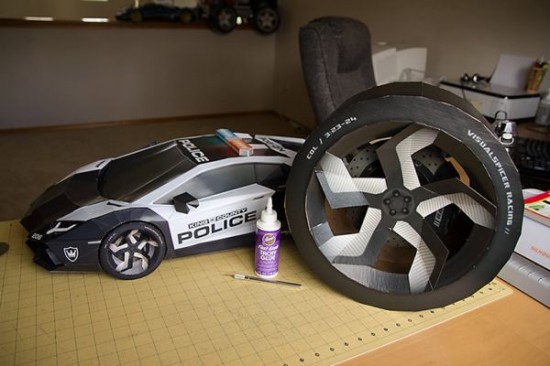 Life-Sized-Lamborghini-Aventador-is-Made-Completely-Out-of-Paper-004