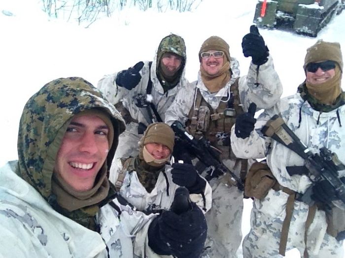 Soldiers from different armies take selfies 036